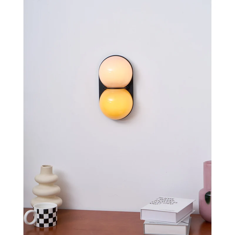 Moderne Dubbele Glazen Wandlamp – Speelse Verlichting met Gekleurde Glazen voor Slaapkamer & Kinderkamer | Sansoti