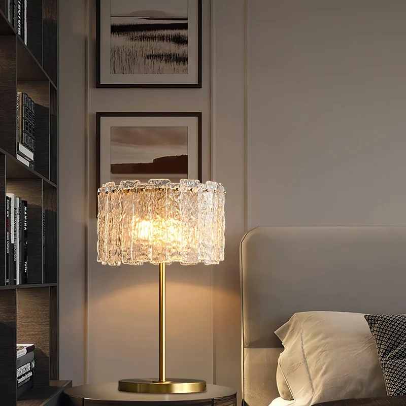 Glazen Tafellamp met Messing Voet – Design Verlichting voor Interieur | Sansoti