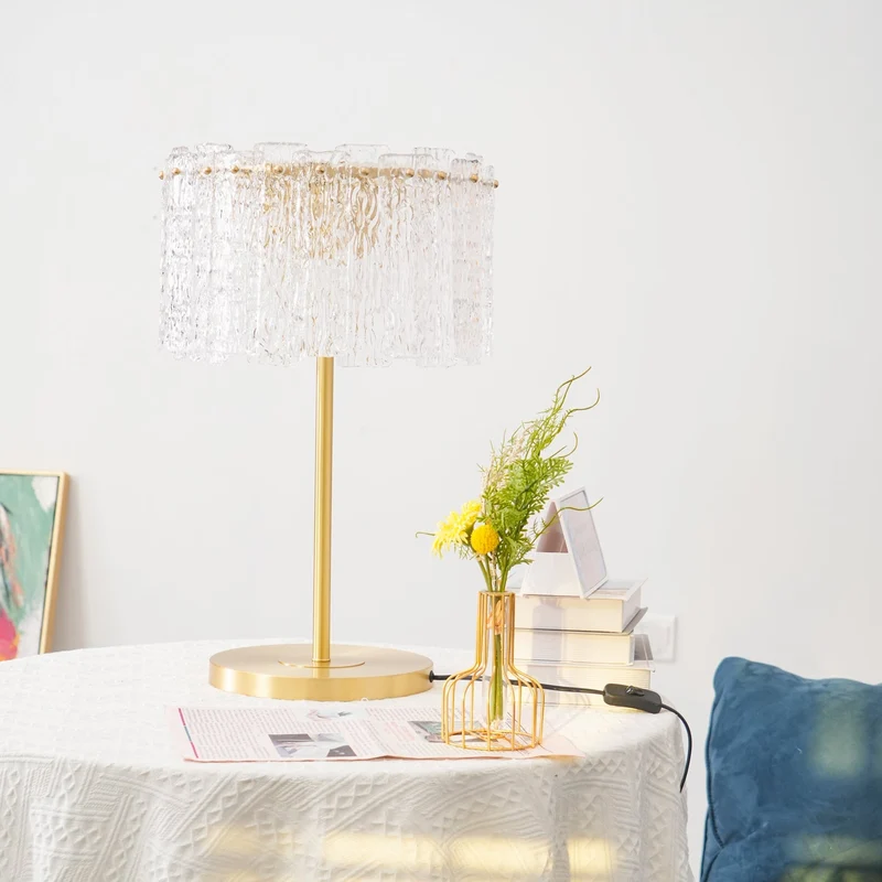 Glazen Tafellamp met Messing Voet – Design Verlichting voor Interieur | Sansoti