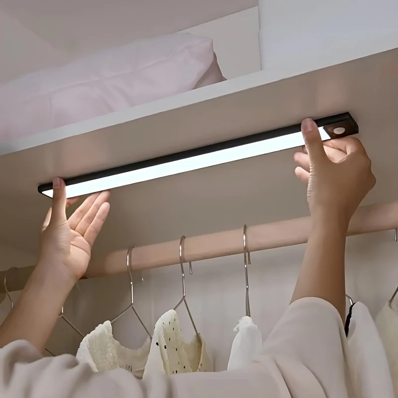 Oplaadbare Bewegingssensor LED Verlichting Draadloos Kleefmontage Nachtlampje Gang Kast Trap Automatische Sensor Slank Modern Design | Sansoti