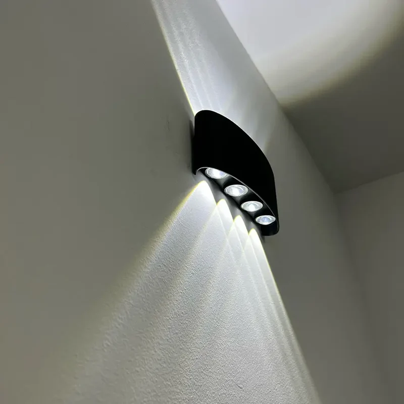 Wandlamp Modern Aluminium Zwart & Wit IP44 Warm Wit Innen & Buiten | Sansoti