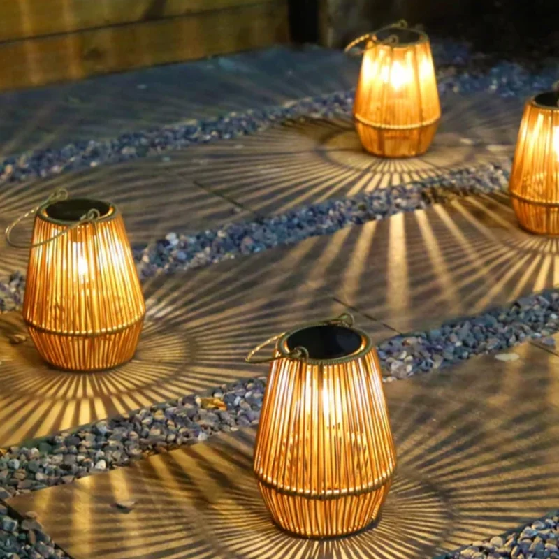 Rotan Solar Lantaarn met LED Verlichting voor Tuin en Terras - Waterdicht IP65 met Automatische Schemersensor | Sansoti
