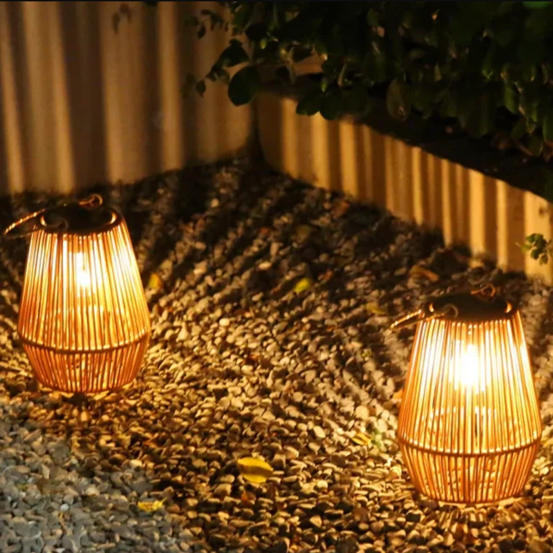 Rotan Solar Lantaarn met LED Verlichting voor Tuin en Terras - Waterdicht IP65 met Automatische Schemersensor | Sansoti