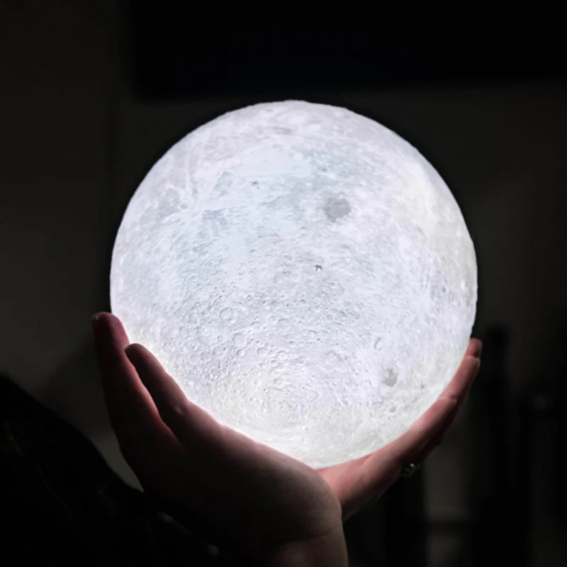 Maanlamp met 3D-Oppervlak en Touchbediening – Draadloze LED Sfeerverlichting op Houten Standaard in 4 Maten | Sansoti
