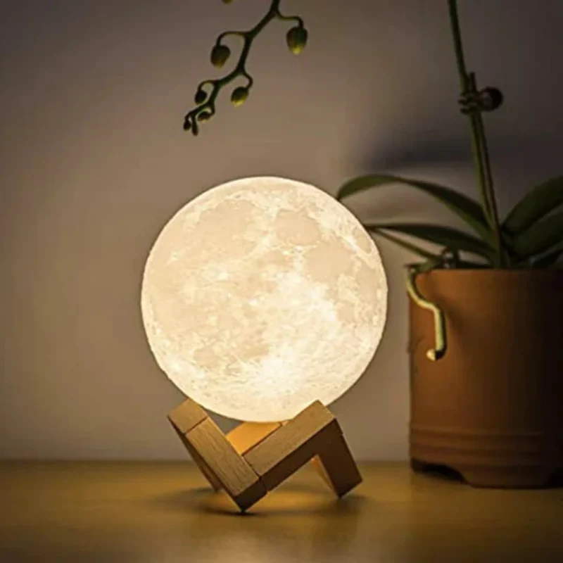 Maanlamp met 3D-Oppervlak en Touchbediening – Draadloze LED Sfeerverlichting op Houten Standaard in 4 Maten | Sansoti