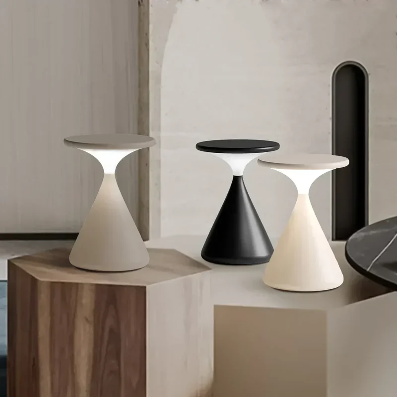 Draagbare Zandloper Tafellamp met Dimbare LED Batterij Accustroom Sfeerlicht Draadloze Touch Bediening Woon Slaapkamer Kantoor Retro Stijlvol Modern Design | Sansoti