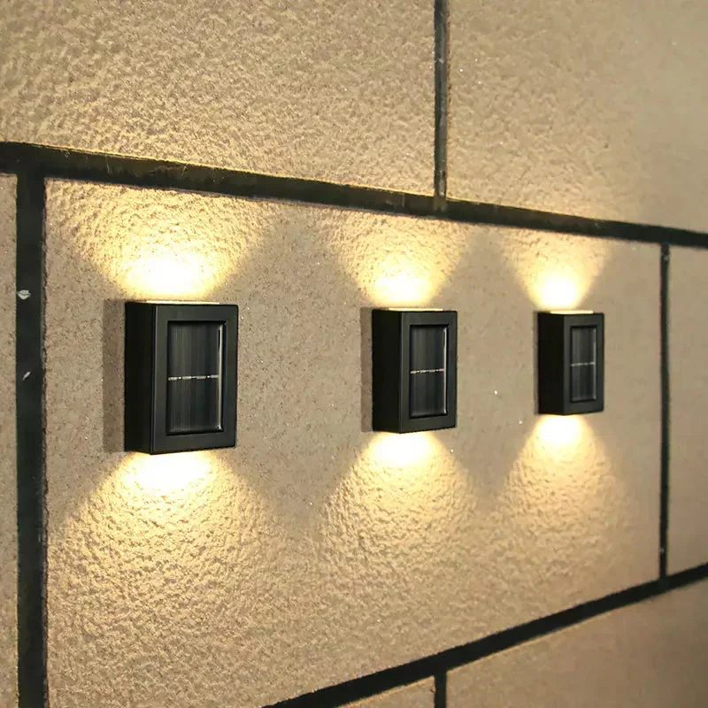 Zonne-energie Buitenwandlamp met Warmwit LED-Licht en IP44 Waterbestendigheid | Sansoti