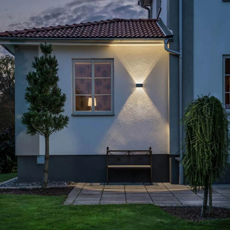 Chieri LED Außenwandleuchte