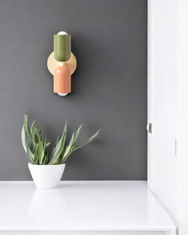 Dubbele Wandlamp met Ronde Lampenkappen – Modern Design in Groen, Beige, Rood of Roze – Sfeerverlichting voor Slaapkamer, Woonkamer en Hal | Sansoti