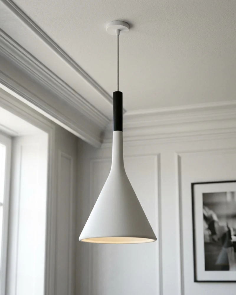 Conische Hanglamp met Gericht Licht – Strak Design voor Tafel- en Accentverlichting | Sansoti