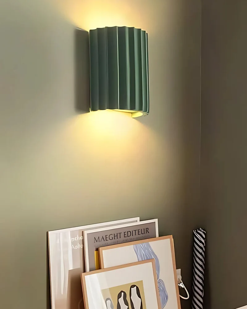 Wandlamp Ribbelstructuur Groen Met Tweezijdige Lichtbundel Voor Sfeervolle Ruimtes | Sansoti