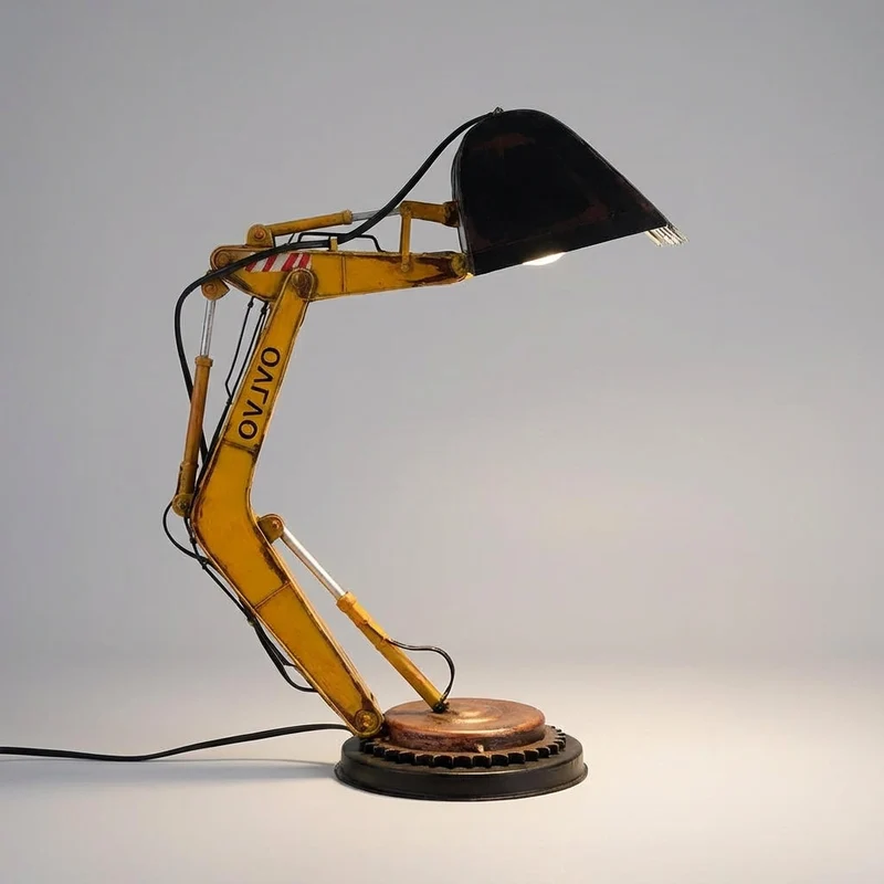 Tafellamp Graafmachine Industrieel LED USB Kinderkamer Bureaulamp Jongens Speels Decoratielamp Metaal Look Cadeau | Sansoti