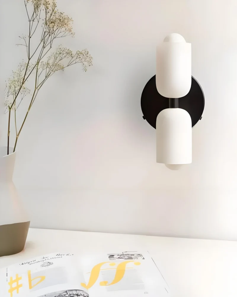 Wandlamp Dubbele Ronde Kap Zwart Frame Warm Sfeerlicht Slaapkamer Woonkamer Gang Minimalistische Wandverlichting Modern Japandi Scandinavisch Interieur | Sansoti