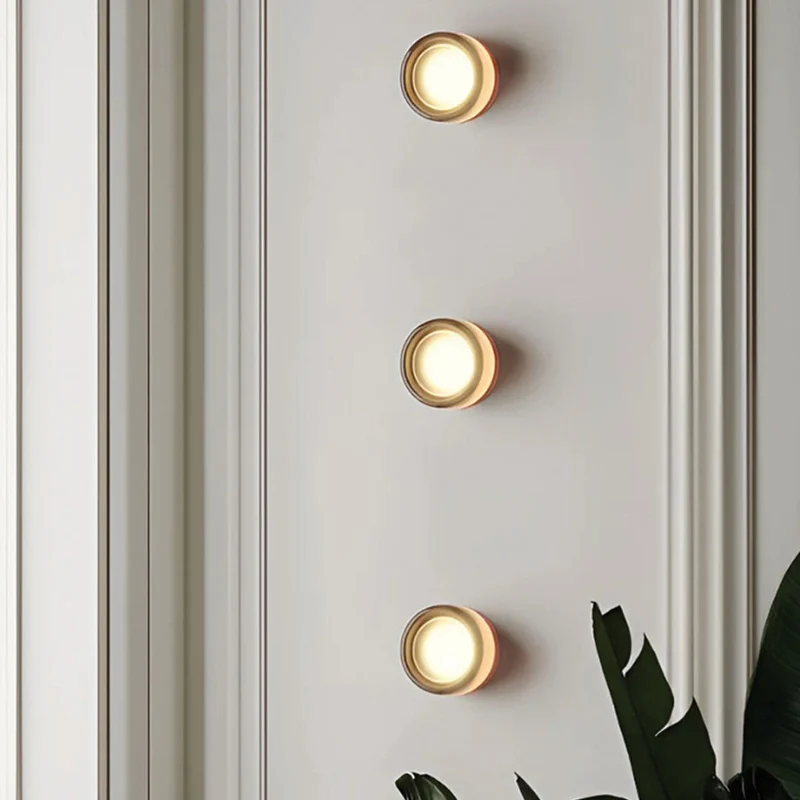Wandlamp LED Acryl Aluminium Amber Dimple Design Compact 13cm Woonkamer Slaapkamer Sfeerlamp | Sansoti