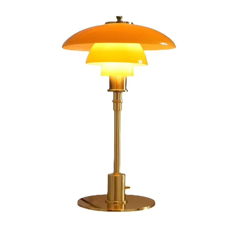 Vintage Tafellamp met Meerlagige Glazen Kap in Amber en Gouden Voet – Moderne Design Bedlamp | Sansoti