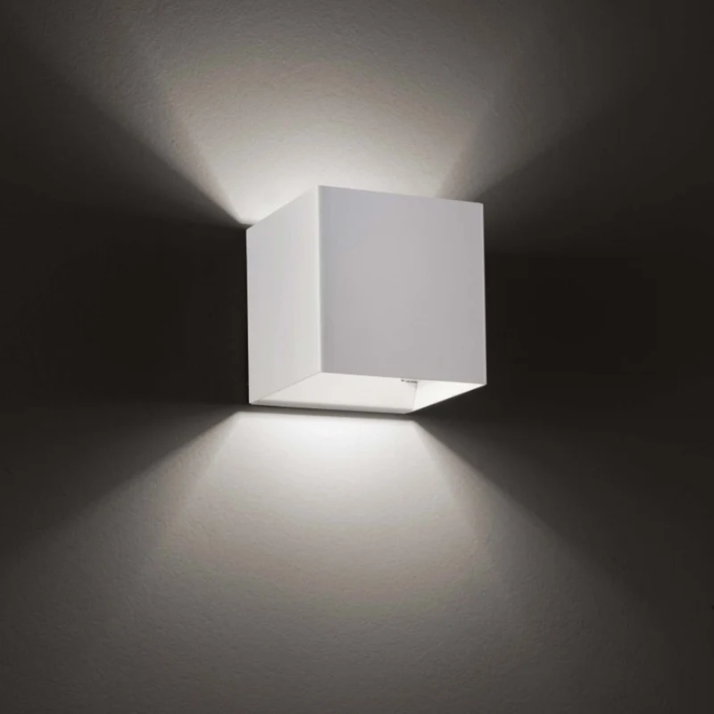 Lodes Laser 10x10 LED Wandleuchte 1800 lm