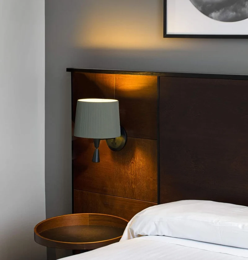Mambo Wandlampe mit LED-Leselicht