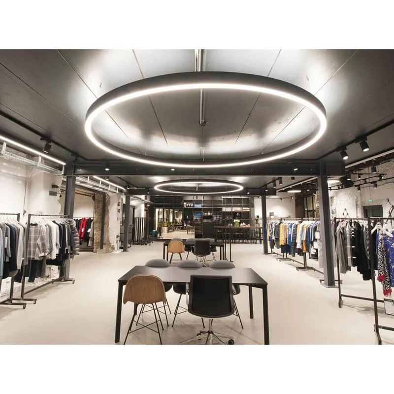 Rinq LED-Hängeleuchte Ø 300cm Schwarz direkt & indirekt