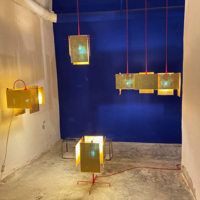 Ingo Maurer Stehleuchte 24 Karat Blau Floor goldenes Licht