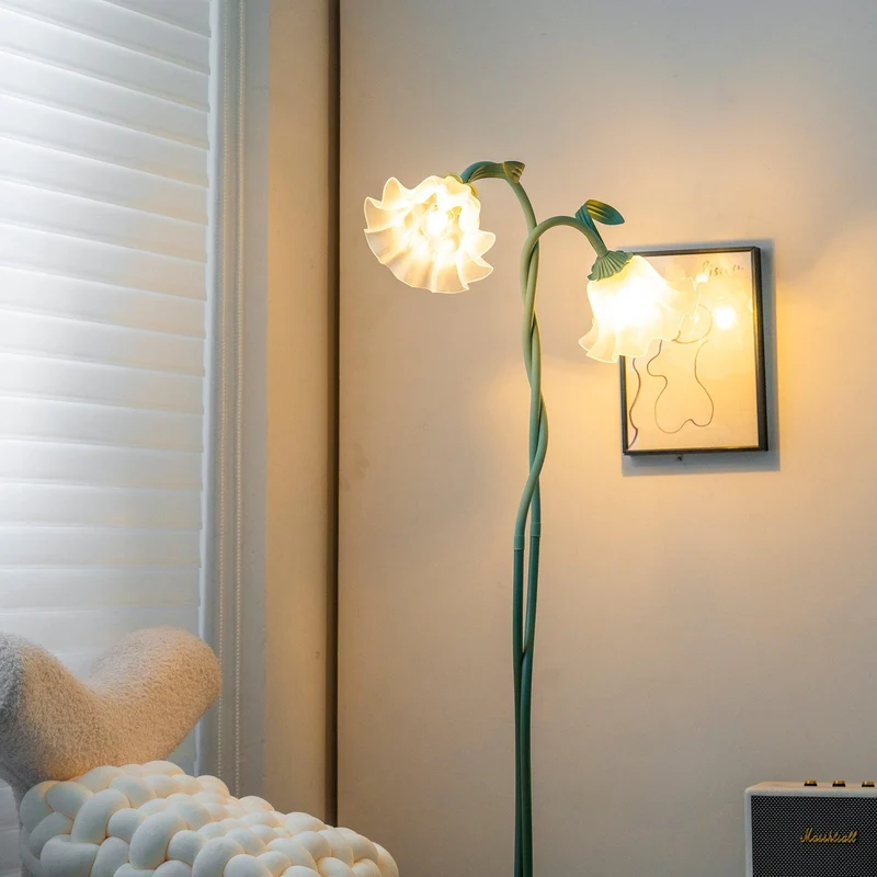 Vloerlamp Bloem Design Groen Wit Metaal 170cm 2-3 Lichts LED Sfeerlamp Woonkamer Slaapkamer | Sansoti