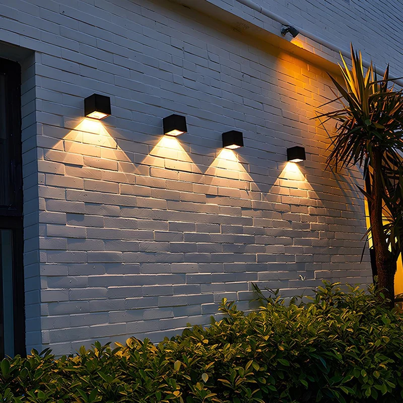 Buiten LED Wandlamp Kubus Aluminium Zwart 12W IP65 Op-en-Neer Verlichting Gevel Opbouw Tuinverlichting Buitenwandlamp Modern Minimalistisch | Sansoti