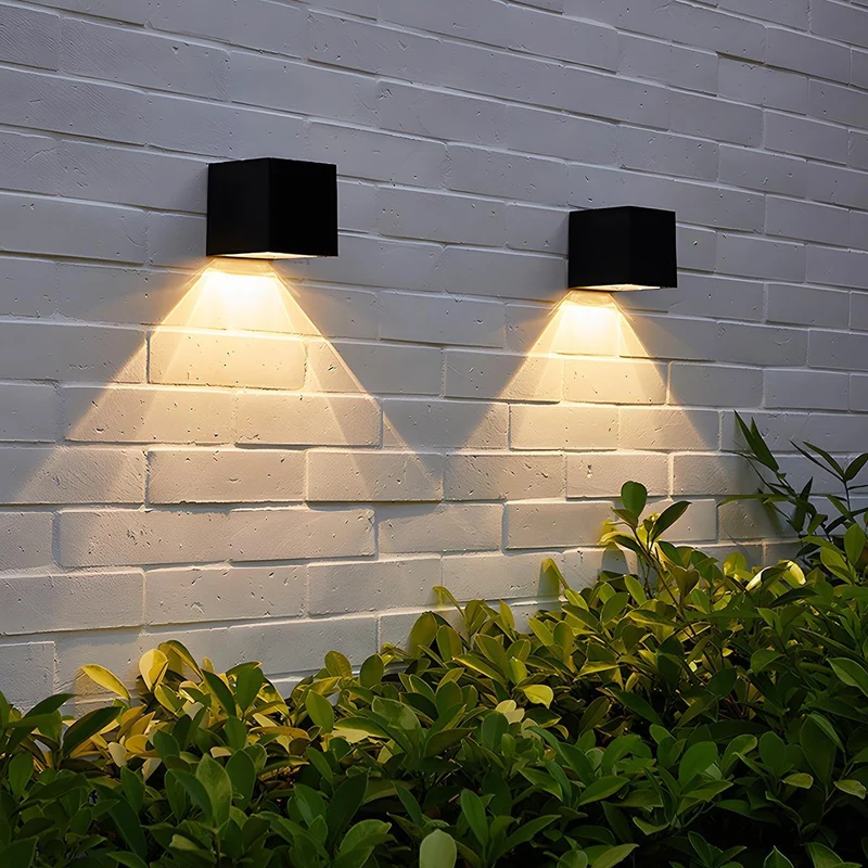 Buiten LED Wandlamp Kubus Aluminium Zwart 12W IP65 Op-en-Neer Verlichting Gevel Opbouw Tuinverlichting Buitenwandlamp Modern Minimalistisch | Sansoti