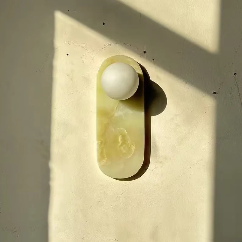 Luxe Wandlamp van Jade of Marmer met Glazen Kap – Mid Century Design Verlichting voor Slaapkamer en Hal | Sansoti