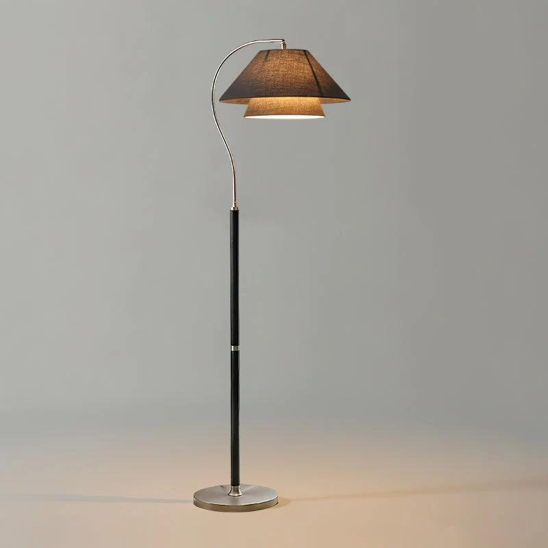 Luxe Vloerlamp met Dubbele Stoffen Kap en Houten Details – 155 cm Hoog Design Statement | Sansoti