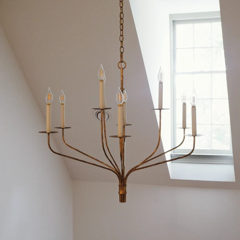 Minimalistische Kroonluchter met Slanke Armen en Kaarsvormige Fittingen – Moderne Design Hanglamp in Messing, Zwart of Nikkel | Sansoti