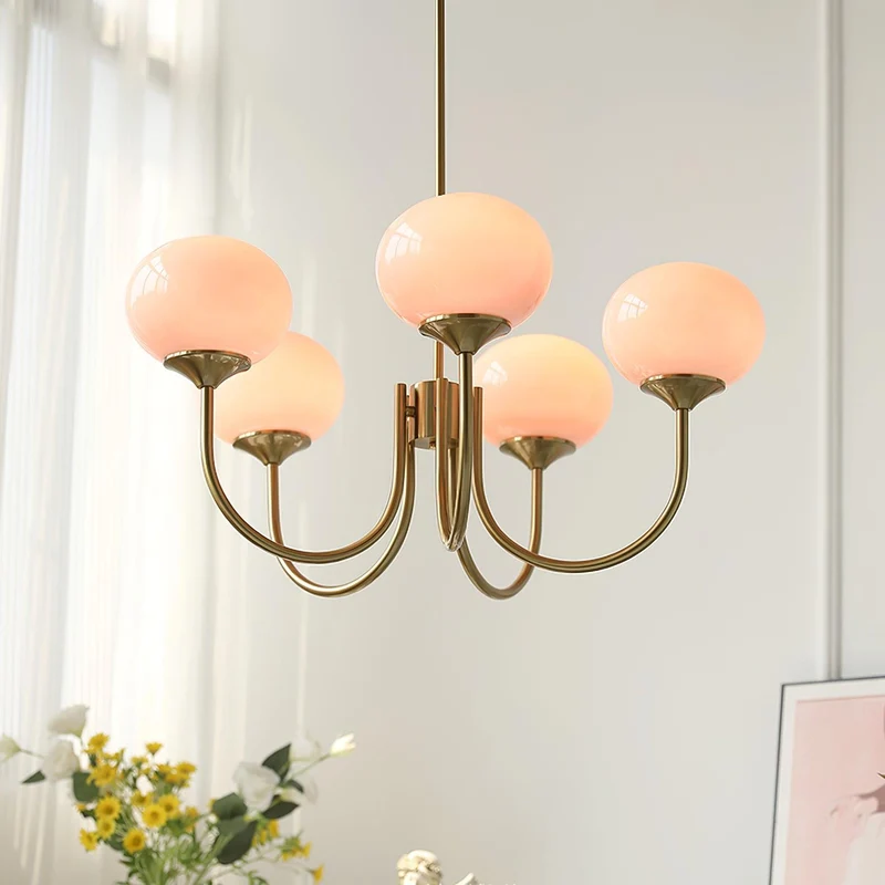 Glazen Kroonluchter Met Roze Witte Of Creme Bollen En Gouden Of Chromen Frame Moderne Design Kroonluchter Met 3 Of 5 Lichtpunten Voor Woonkamer En Eetkamer | Sansoti