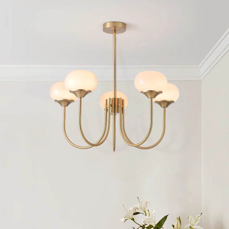 Glazen Kroonluchter Met Roze Witte Of Creme Bollen En Gouden Of Chromen Frame Moderne Design Kroonluchter Met 3 Of 5 Lichtpunten Voor Woonkamer En Eetkamer | Sansoti