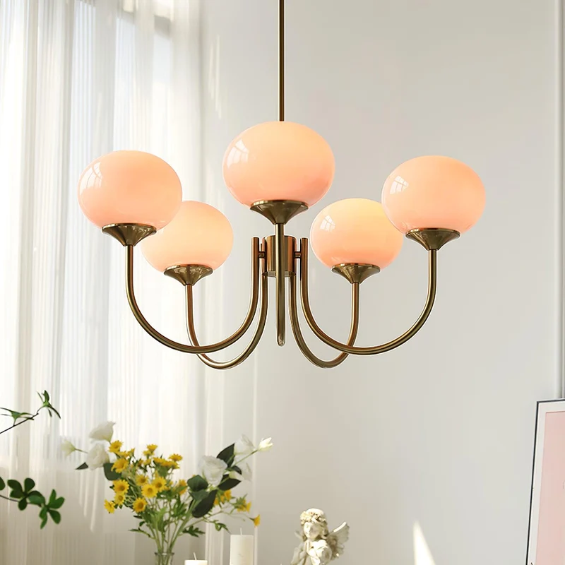Glazen Kroonluchter Met Roze Witte Of Creme Bollen En Gouden Of Chromen Frame Moderne Design Kroonluchter Met 3 Of 5 Lichtpunten Voor Woonkamer En Eetkamer | Sansoti