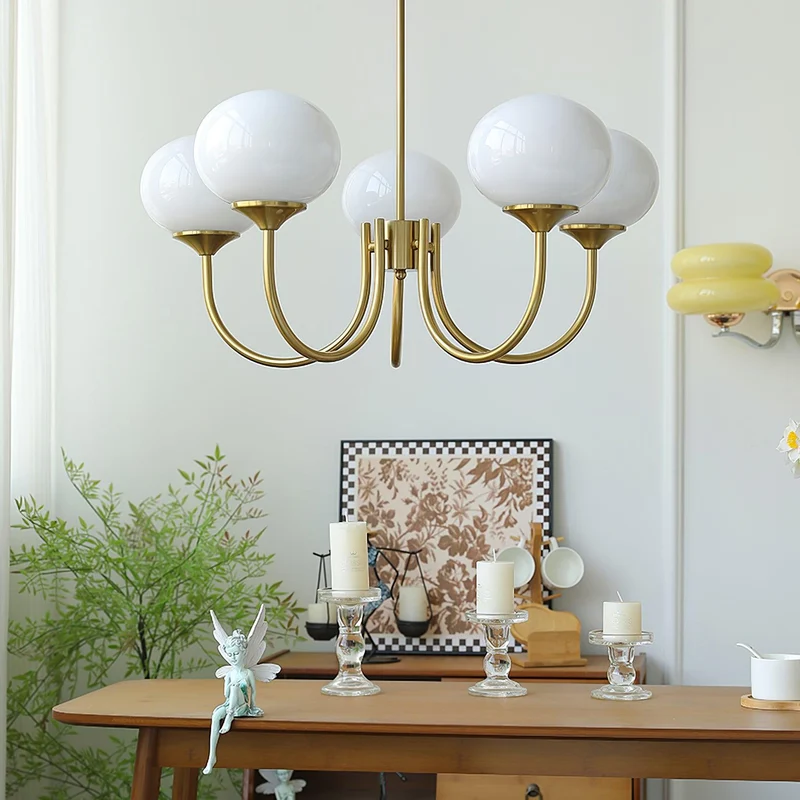 Glazen Kroonluchter Met Roze Witte Of Creme Bollen En Gouden Of Chromen Frame Moderne Design Kroonluchter Met 3 Of 5 Lichtpunten Voor Woonkamer En Eetkamer | Sansoti