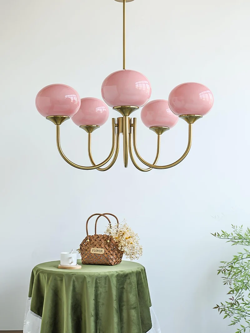 Glazen Kroonluchter Met Roze Witte Of Creme Bollen En Gouden Of Chromen Frame Moderne Design Kroonluchter Met 3 Of 5 Lichtpunten Voor Woonkamer En Eetkamer | Sansoti
