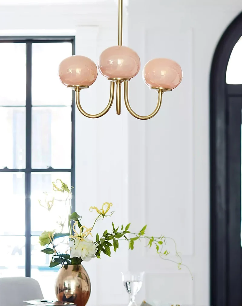 Glazen Kroonluchter Met Roze Witte Of Creme Bollen En Gouden Of Chromen Frame Moderne Design Kroonluchter Met 3 Of 5 Lichtpunten Voor Woonkamer En Eetkamer | Sansoti