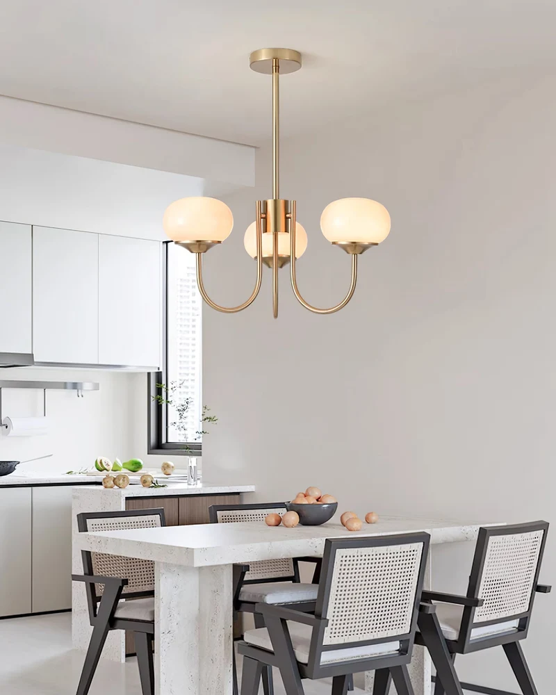 Glazen Kroonluchter Met Roze Witte Of Creme Bollen En Gouden Of Chromen Frame Moderne Design Kroonluchter Met 3 Of 5 Lichtpunten Voor Woonkamer En Eetkamer | Sansoti