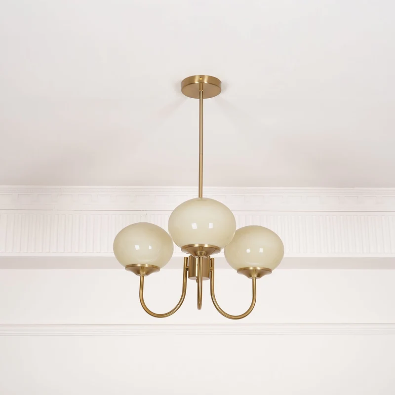 Glazen Kroonluchter Met Roze Witte Of Creme Bollen En Gouden Of Chromen Frame Moderne Design Kroonluchter Met 3 Of 5 Lichtpunten Voor Woonkamer En Eetkamer | Sansoti