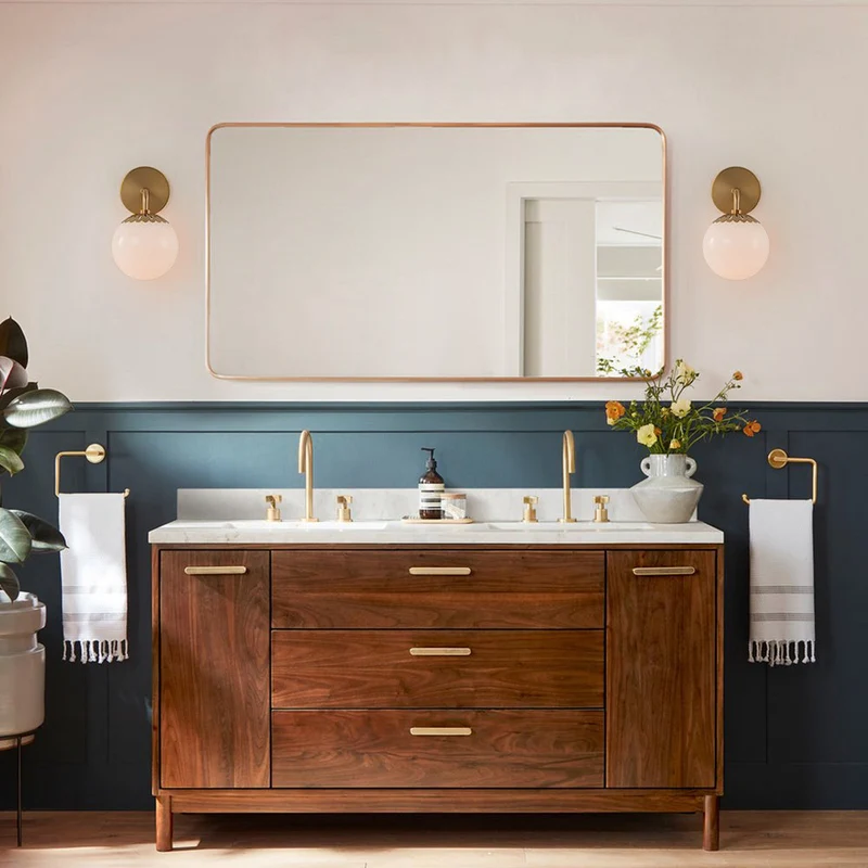 Art Deco Wandlamp met Bloemkap en Glazen Bol – Design Wandverlichting in Messing, Zwart of Nikkel voor Woonkamer en Badkamer | Sansoti