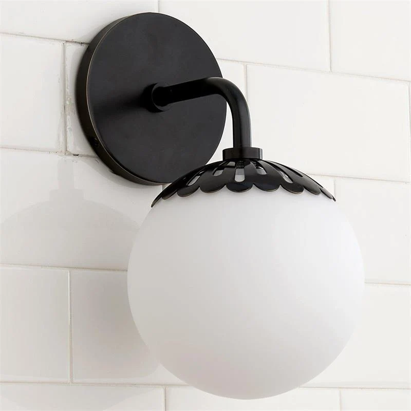 Art Deco Wandlamp met Bloemkap en Glazen Bol – Design Wandverlichting in Messing, Zwart of Nikkel voor Woonkamer en Badkamer | Sansoti