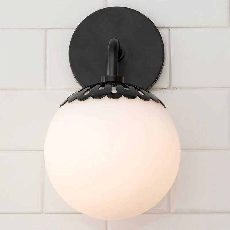 Art Deco Wandlamp met Bloemkap en Glazen Bol – Design Wandverlichting in Messing, Zwart of Nikkel voor Woonkamer en Badkamer | Sansoti