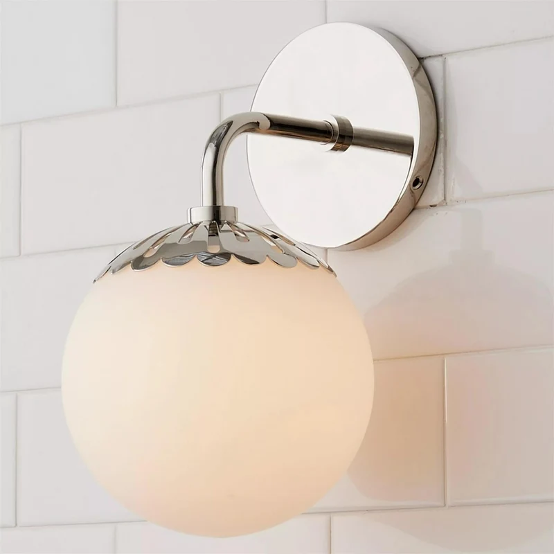 Art Deco Wandlamp met Bloemkap en Glazen Bol – Design Wandverlichting in Messing, Zwart of Nikkel voor Woonkamer en Badkamer | Sansoti