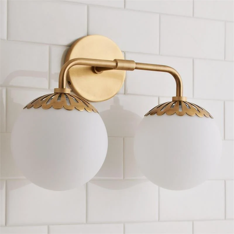 Art Deco Wandlamp met Bloemkap en Glazen Bol – Design Wandverlichting in Messing, Zwart of Nikkel voor Woonkamer en Badkamer | Sansoti