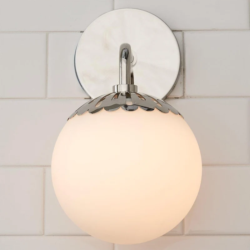Art Deco Wandlamp met Bloemkap en Glazen Bol – Design Wandverlichting in Messing, Zwart of Nikkel voor Woonkamer en Badkamer | Sansoti