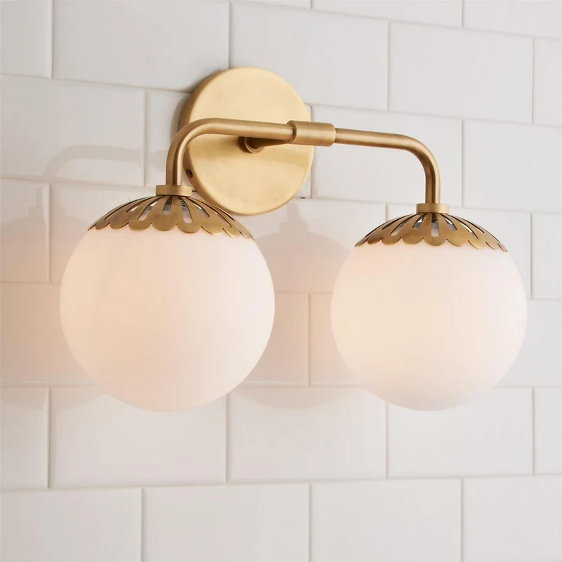 Art Deco Wandlamp met Bloemkap en Glazen Bol – Design Wandverlichting in Messing, Zwart of Nikkel voor Woonkamer en Badkamer | Sansoti