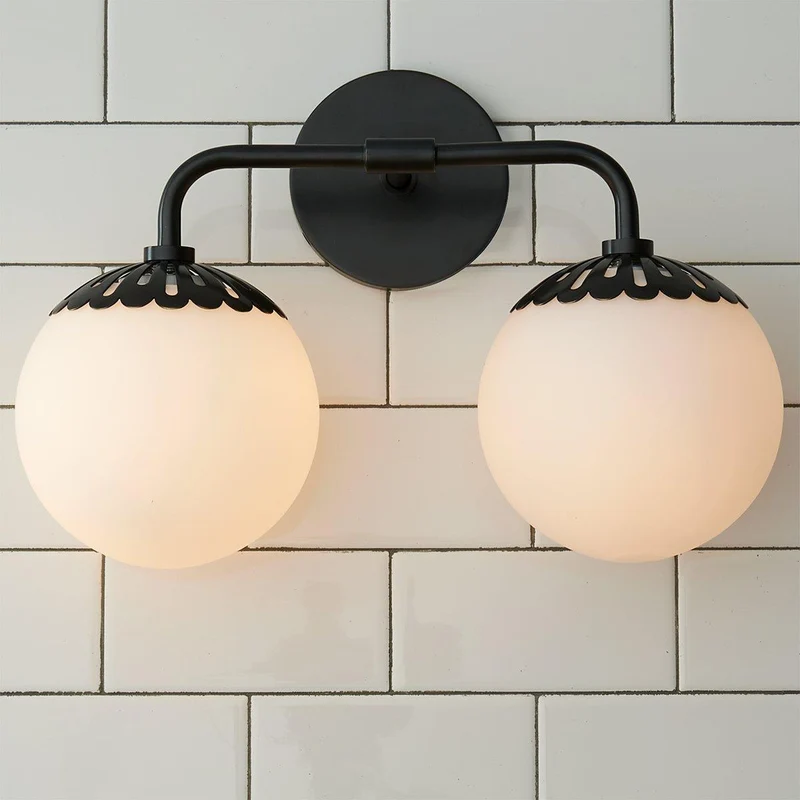 Art Deco Wandlamp met Bloemkap en Glazen Bol – Design Wandverlichting in Messing, Zwart of Nikkel voor Woonkamer en Badkamer | Sansoti