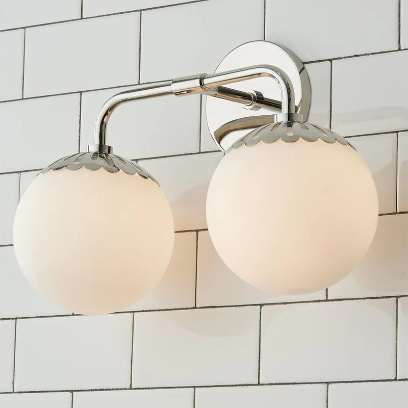 Art Deco Wandlamp met Bloemkap en Glazen Bol – Design Wandverlichting in Messing, Zwart of Nikkel voor Woonkamer en Badkamer | Sansoti