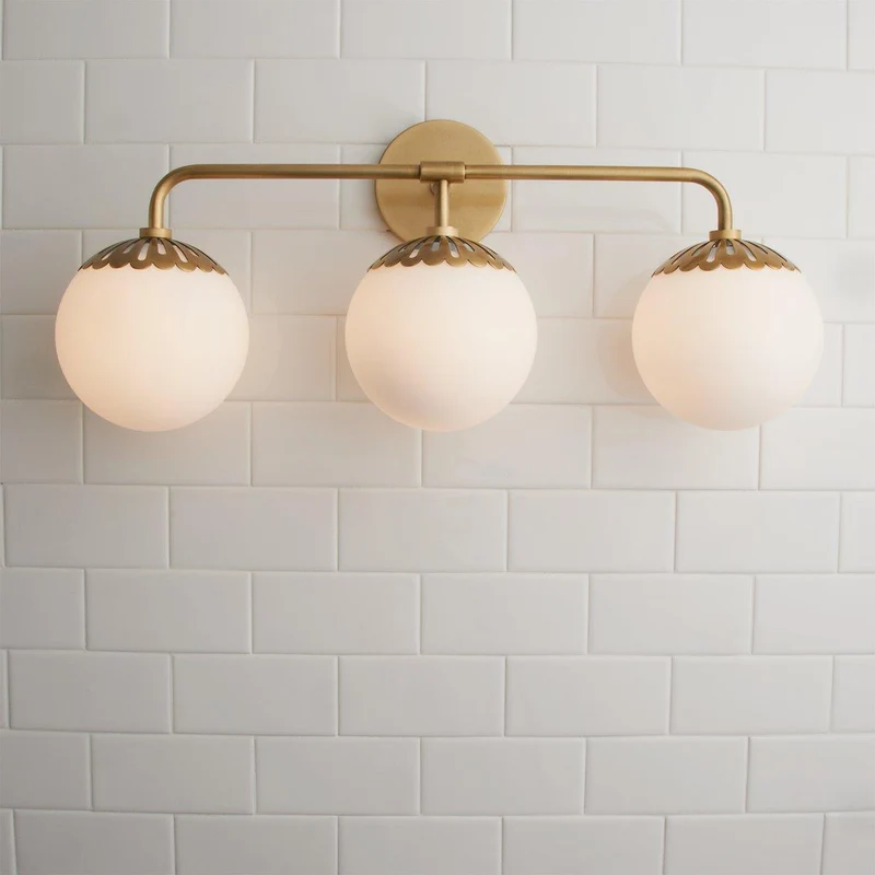 Art Deco Wandlamp met Bloemkap en Glazen Bol – Design Wandverlichting in Messing, Zwart of Nikkel voor Woonkamer en Badkamer | Sansoti