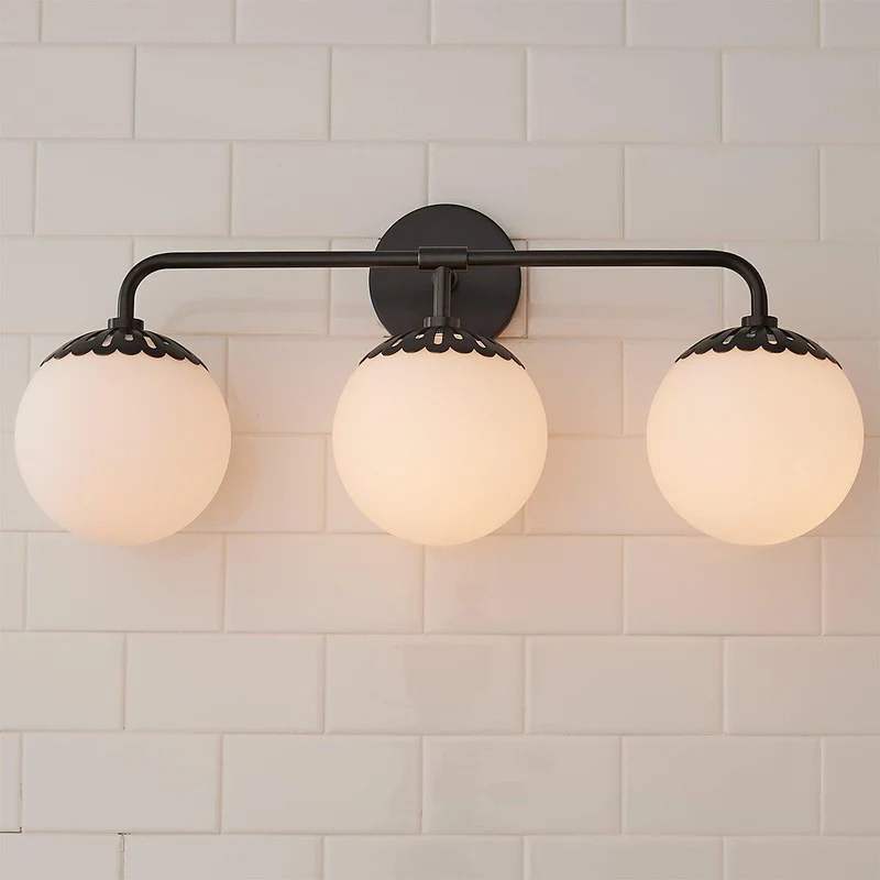Art Deco Wandlamp met Bloemkap en Glazen Bol – Design Wandverlichting in Messing, Zwart of Nikkel voor Woonkamer en Badkamer | Sansoti