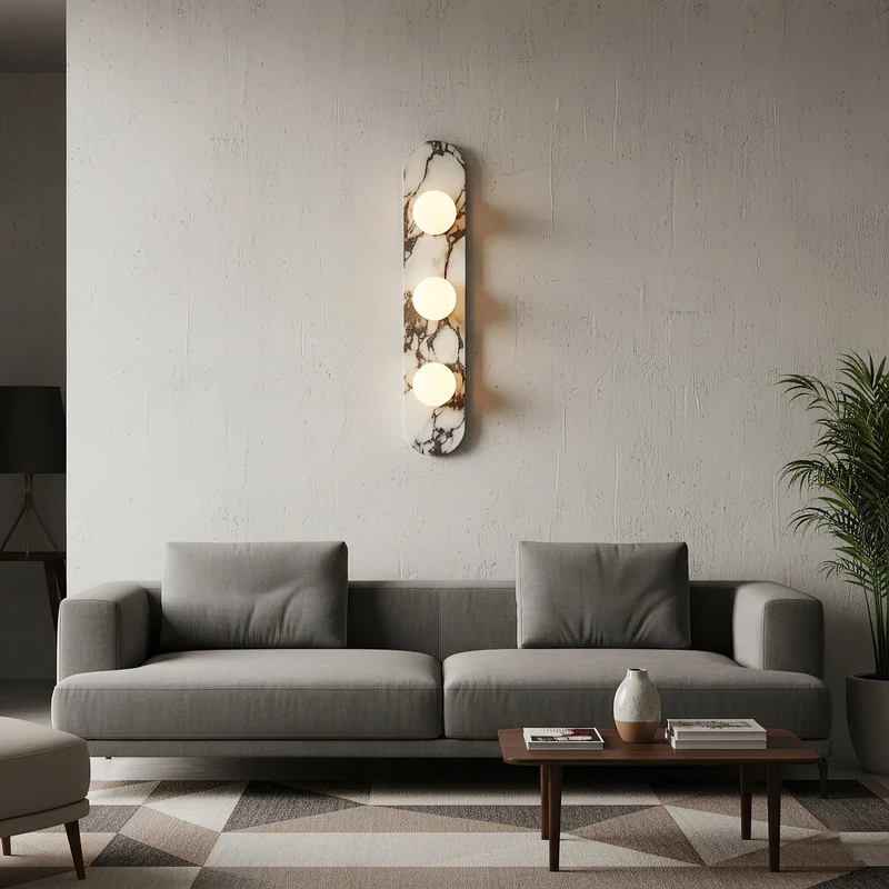 Design Wandlamp van Bulgari Marmer met Opaalglazen Bol – Italiaanse Mid-Century Wandverlichting voor Woonkamer, Hal en Slaapkamer | Sansoti