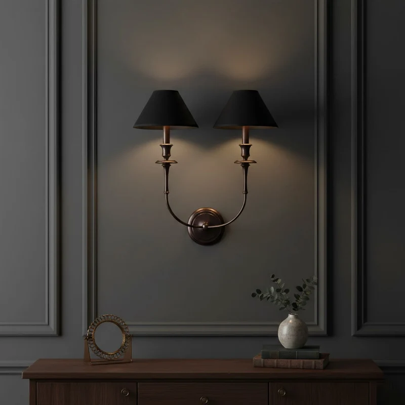Moderne Wandlamp met Zwarte Stoffen Kap in Messing, Nikkel of Zwart – 1 of 2 Lichtpunten Design Verlichting | Sansoti